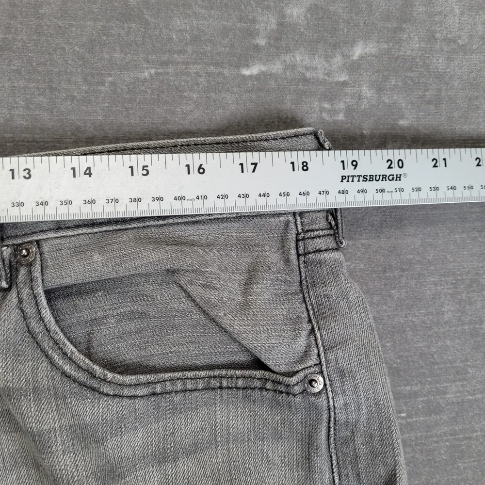 Levi's 501 Vintages 90s Straight Fit Gray Jeans Mens Actual Size 38x32‎